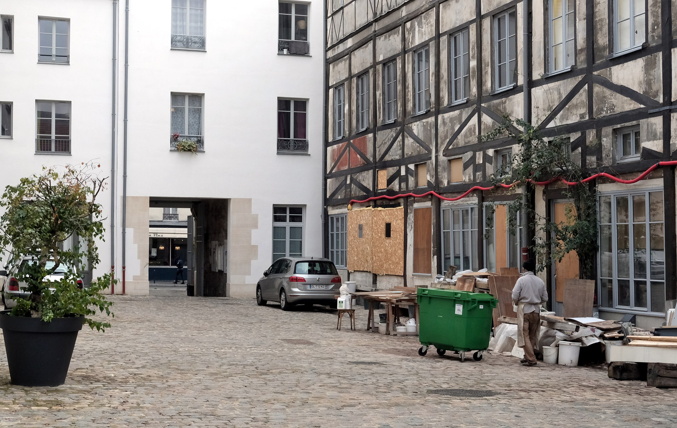 trouvez un artisan qualifié à paris 75011 pour vos travaux de rénovation, dépannage et aménagement. service rapide, professionnel et à proximité dans le 11e arrondissement.