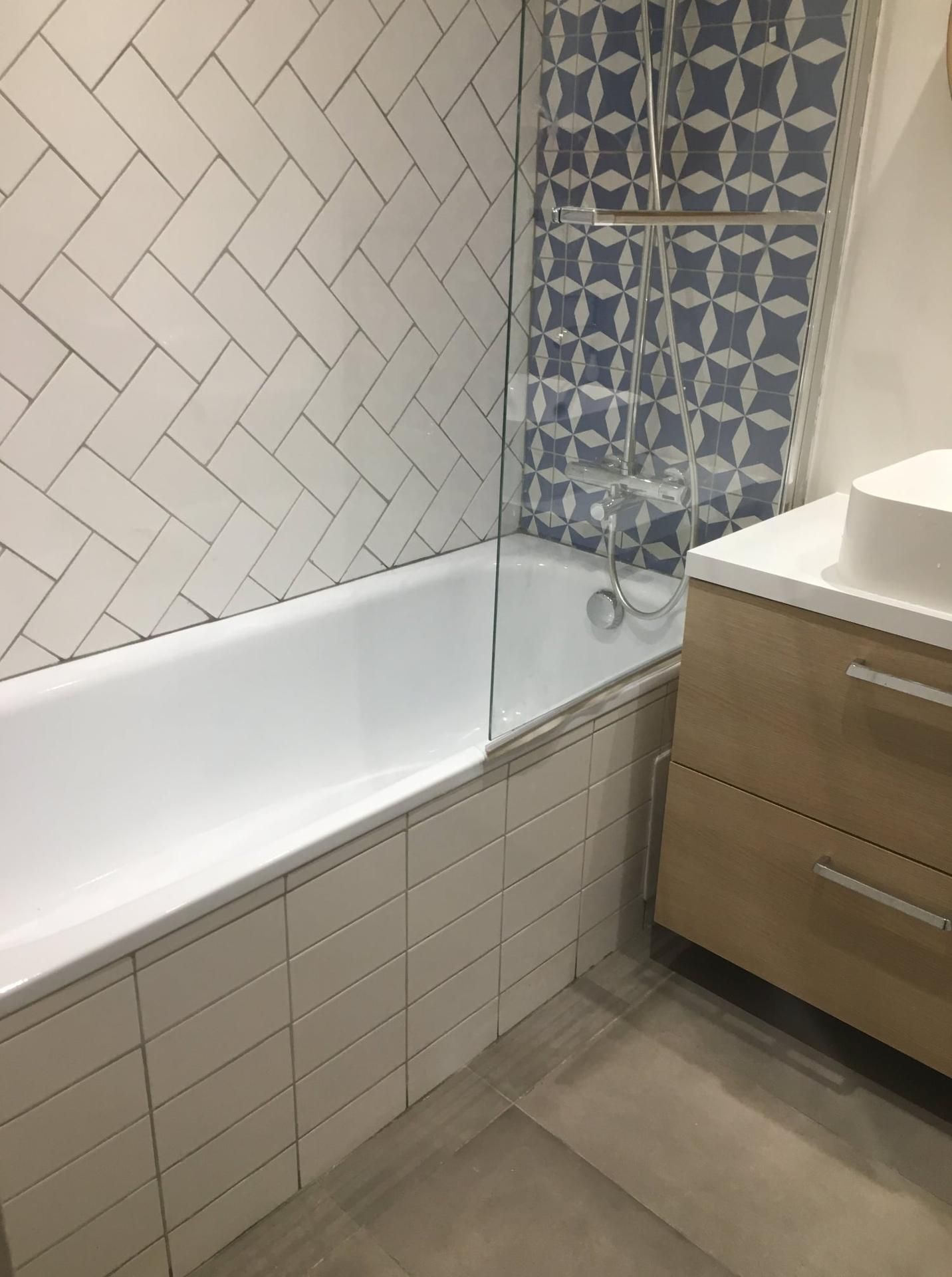 Devis salle de bain gratuit Paris 75011 obtenez rapidement un devis personnalisé pour la rénovation ou l