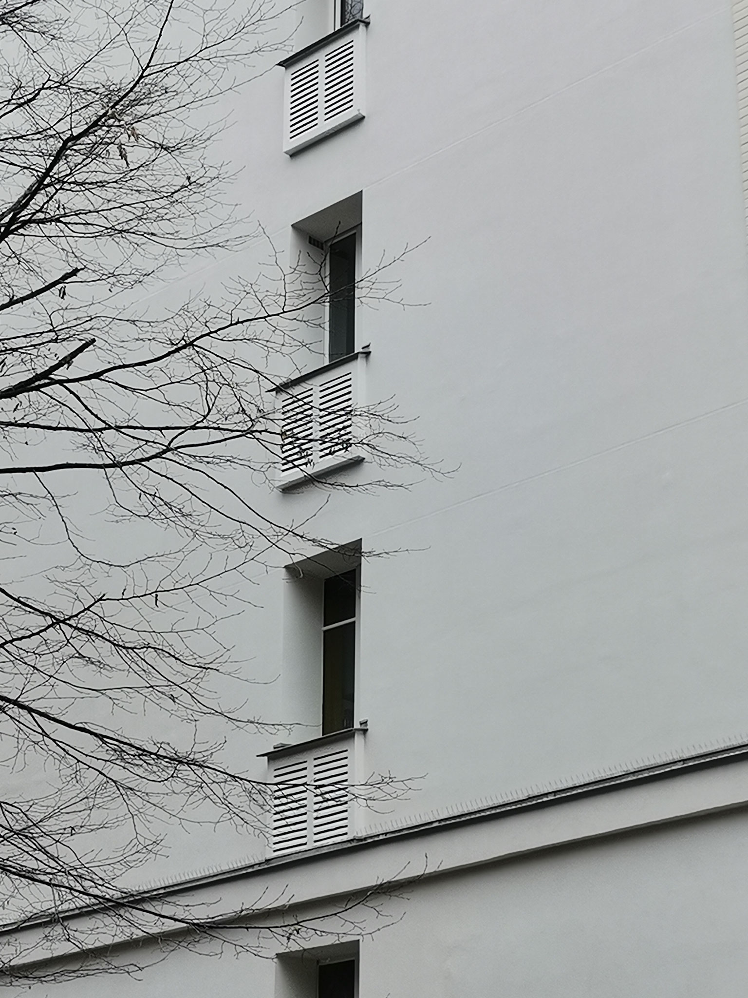 améliorez le confort de votre logement à paris 11 grâce à une isolation performante. découvrez nos solutions d'isolation thermique et phonique adaptées à vos besoins pour réduire vos factures d'énergie et valoriser votre bien.