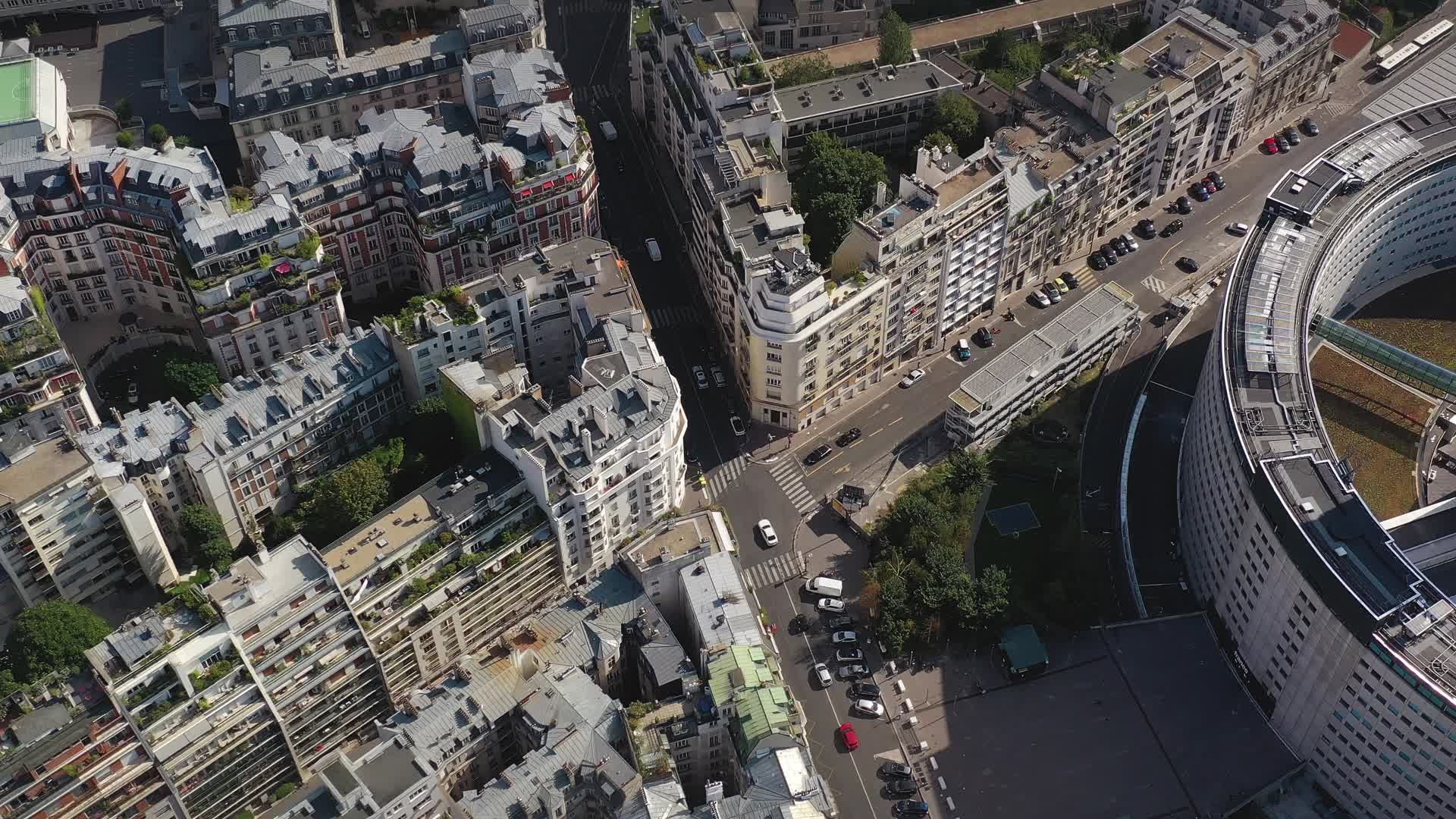 d&eacute;couvrez nos solutions de modernisation pour les copropri&eacute;t&eacute;s dans le 75011 : r&eacute;novation &eacute;nerg&eacute;tique, am&eacute;lioration des parties communes et gestion optimis&eacute;e pour valoriser votre immeuble &agrave; paris 11e.
