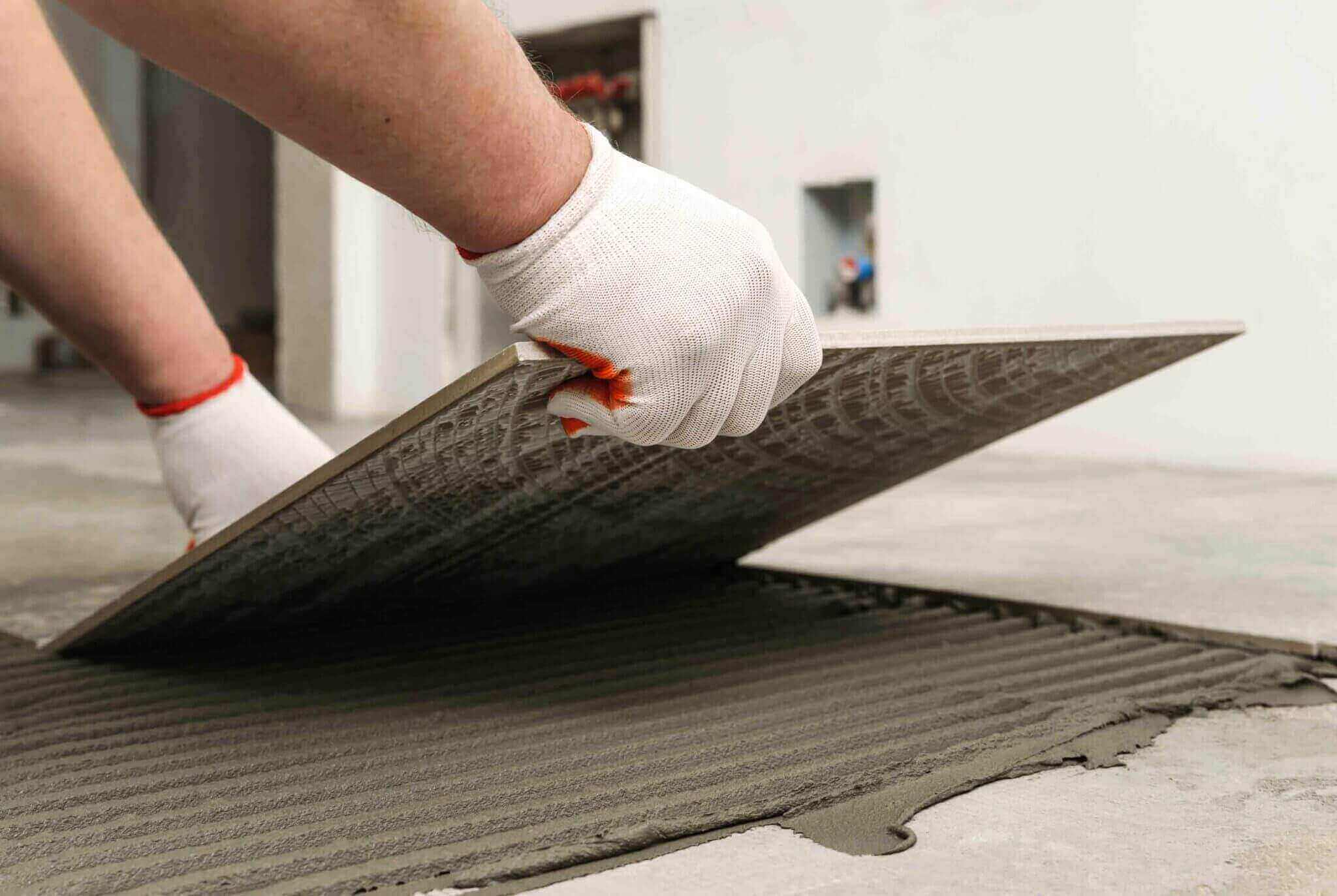 d&eacute;couvrez le prix du carrelage au m2, les diff&eacute;rents types de carrelages, leurs tarifs moyens et nos conseils pour bien choisir et estimer votre budget travaux.