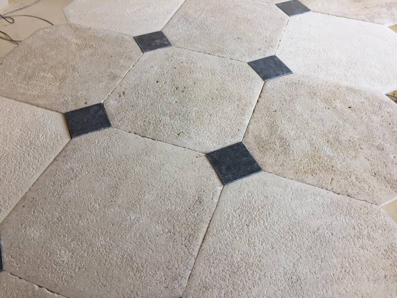 découvrez les prix du carrelage à paris en 2025 : tendances, tarifs au m2, conseils pour bien choisir et astuces pour économiser sur votre projet de rénovation ou construction.