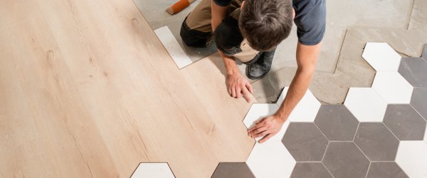 Carrelage à Paris 75011 : comment estimer le prix de la pose en 2025 ? découvrez les tarifs pour la pose de carrelage à paris en 2025. conseils, prix au m², devis gratuits : tout pour bien préparer vos travaux de carrelage dans la capitale.