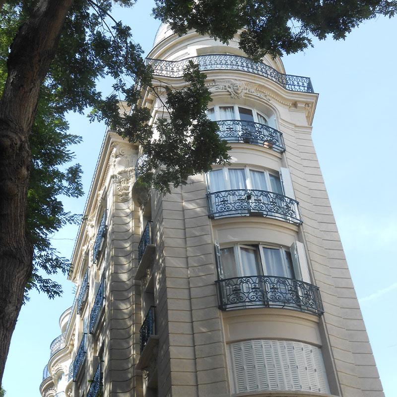 Ravalement de façade à Paris 75011 : obligation légale ou simple recommandation en 2025 ? confiez votre ravalement de façade à paris en 2025 à des professionnels qualifiés. améliorez l’aspect et la valeur de votre bâtiment avec nos services personnalisés et respectueux des normes.