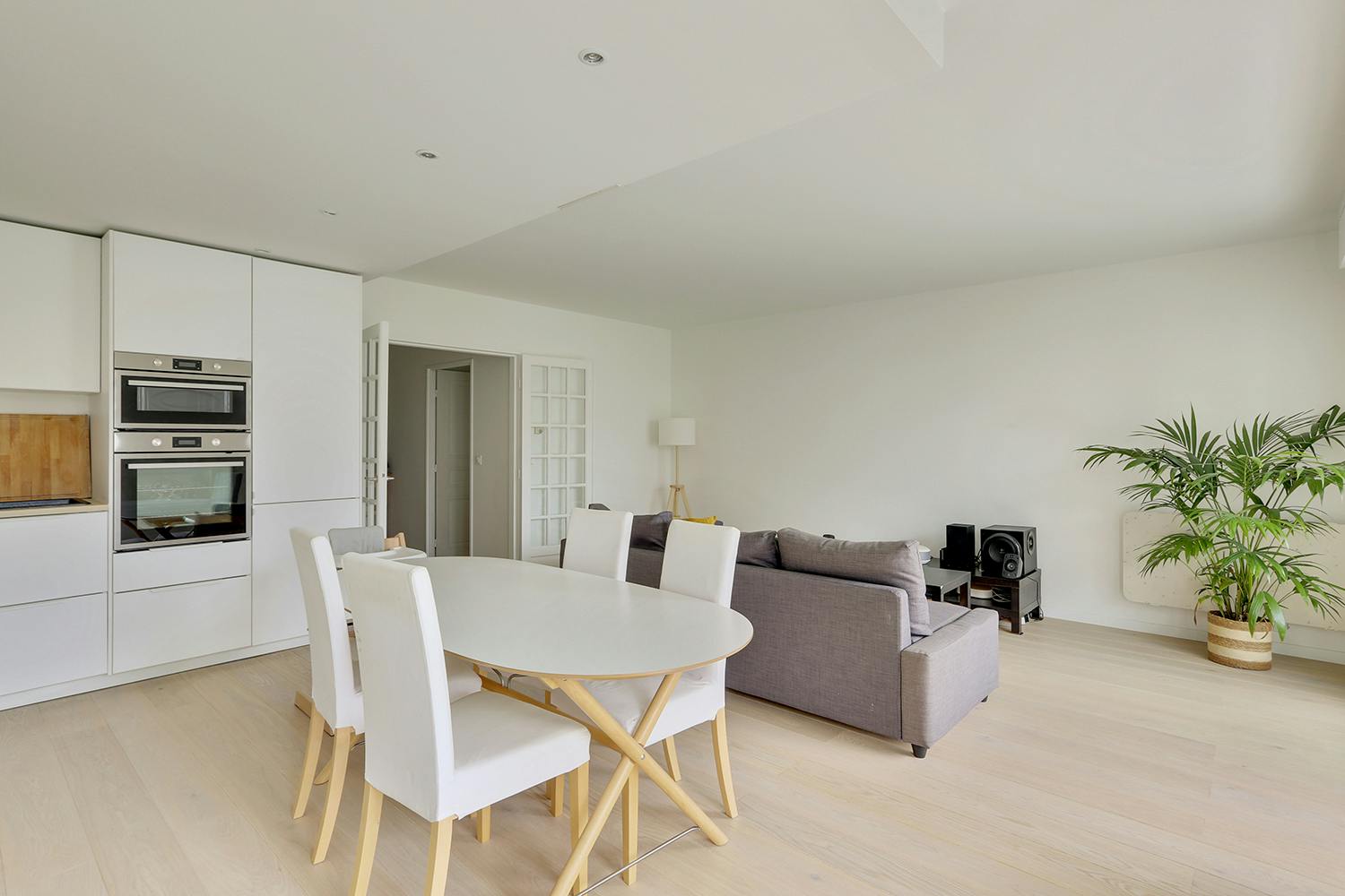 découvrez nos services de rénovation d'appartement à paris 75014 : travaux sur mesure, conseils personnalisés et accompagnement complet pour transformer votre intérieur selon vos envies.