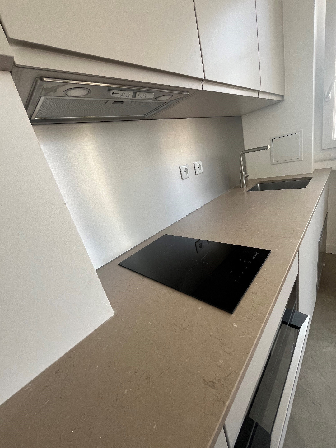 Les étapes clés pour une rénovation réussie de votre cuisine à paris 11 confiez la rénovation de votre cuisine à paris 11 à des experts. conseils personnalisés, design moderne et travaux de qualité pour transformer votre espace culinaire.
