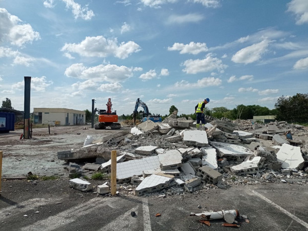 Rénovation à Paris 75011 : quelles sont les obligations légales à respecter en 2025 ? découvrez les obligations légales et les nouveautés en matière de rénovation à paris 75011 pour 2025. informez-vous sur les démarches, règles et conseils pour être en conformité avec la réglementation de la rénovation immobilière.