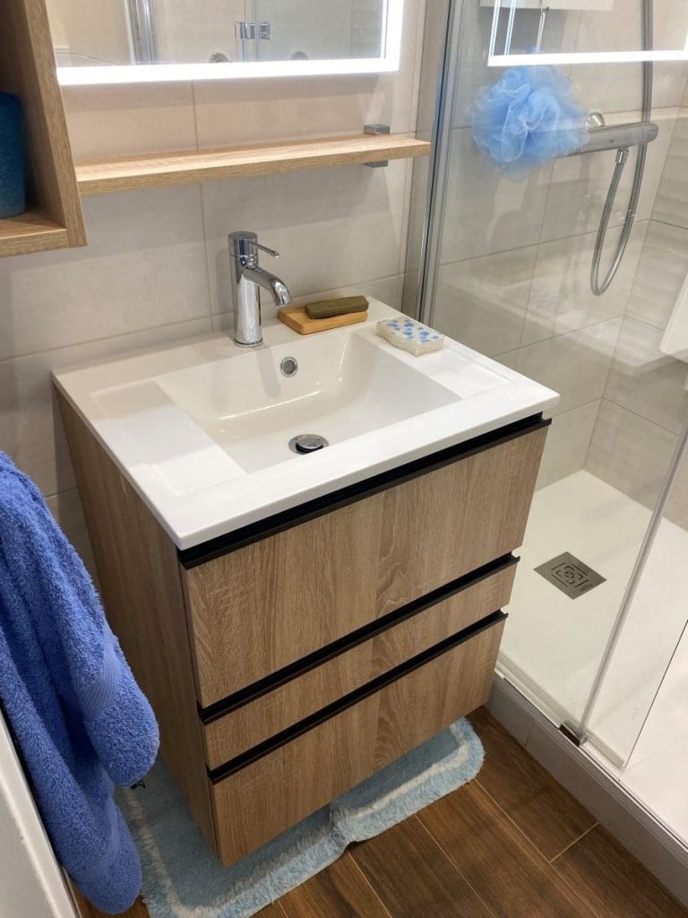 confiez la rénovation écologique de votre salle de bain à paris 11 à des experts ! matériaux durables, économies d'énergie et démarches respectueuses de l'environnement pour une pièce saine et moderne.