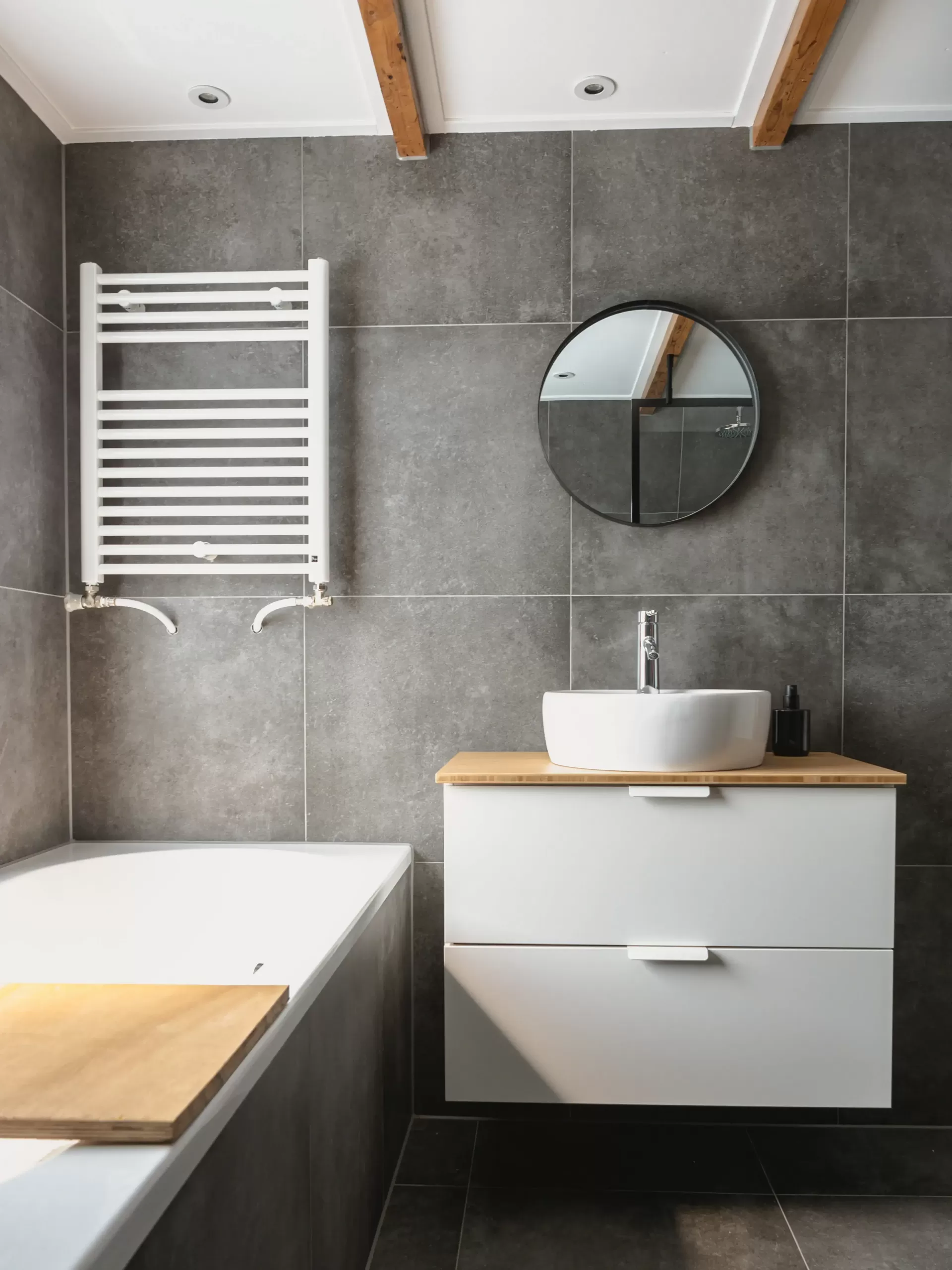 Rénovation salle de bain lumineuse Paris 75011 confiez la rénovation de votre salle de bain à paris à des experts. conseils personnalisés, devis gratuit et travaux sur mesure pour un espace moderne et fonctionnel.