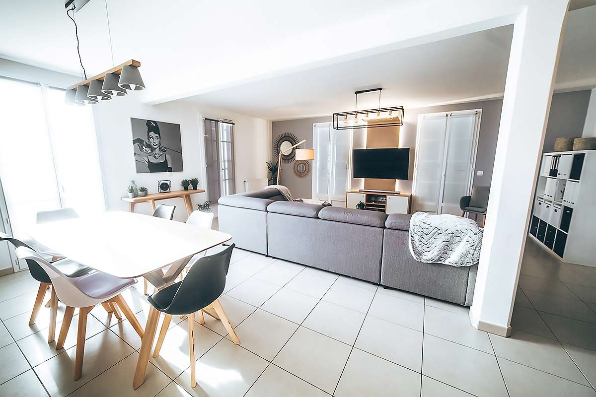 Renovation salon paris 75011 : astuces pour créer un espace lumineux et accueillant découvrez nos conseils et idées pour réussir la rénovation de votre salon lumineux à paris. transformez votre espace de vie en un lieu moderne, chaleureux et accueillant grâce à des astuces sur la décoration, l’aménagement et l’éclairage.