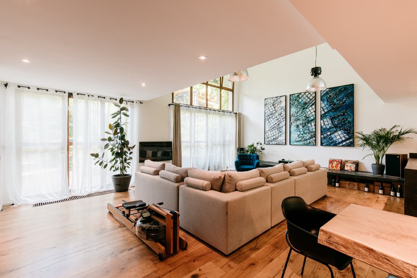 confiez la r&eacute;novation de votre loft &agrave; paris 11 &agrave; des experts ! transformez votre espace avec des solutions sur-mesure alliant design et fonctionnalit&eacute;. devis gratuit et accompagnement personnalis&eacute;.
