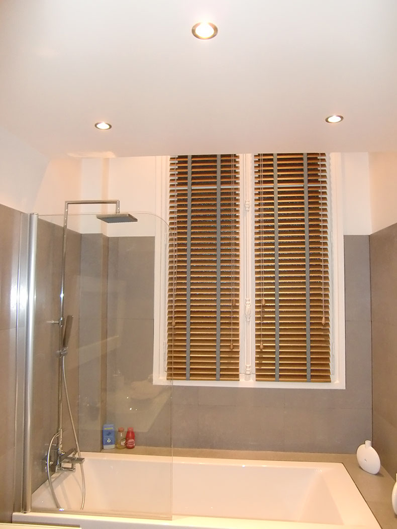 Salle de bain sur mesure Paris 75011 découvrez votre salle de bain sur mesure à paris : conception personnalisée, choix de matériaux haut de gamme et accompagnement professionnel pour un espace élégant et fonctionnel.