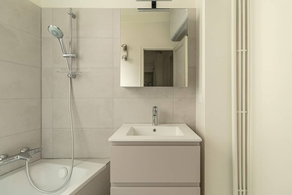 Quel artisan pour rénover une salle de bain à Paris 11ème ? trouvez un artisan spécialisé pour la rénovation et l'aménagement de votre salle de bain à paris 11. qualité, conseils sur mesure et devis gratuit pour tous vos projets.