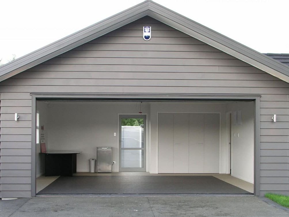 d&eacute;couvrez les diff&eacute;rents prix d&rsquo;un garage selon le type, la surface et les mat&eacute;riaux. comparez les tarifs pour construire, r&eacute;nover ou acheter un garage adapt&eacute; &agrave; vos besoins.