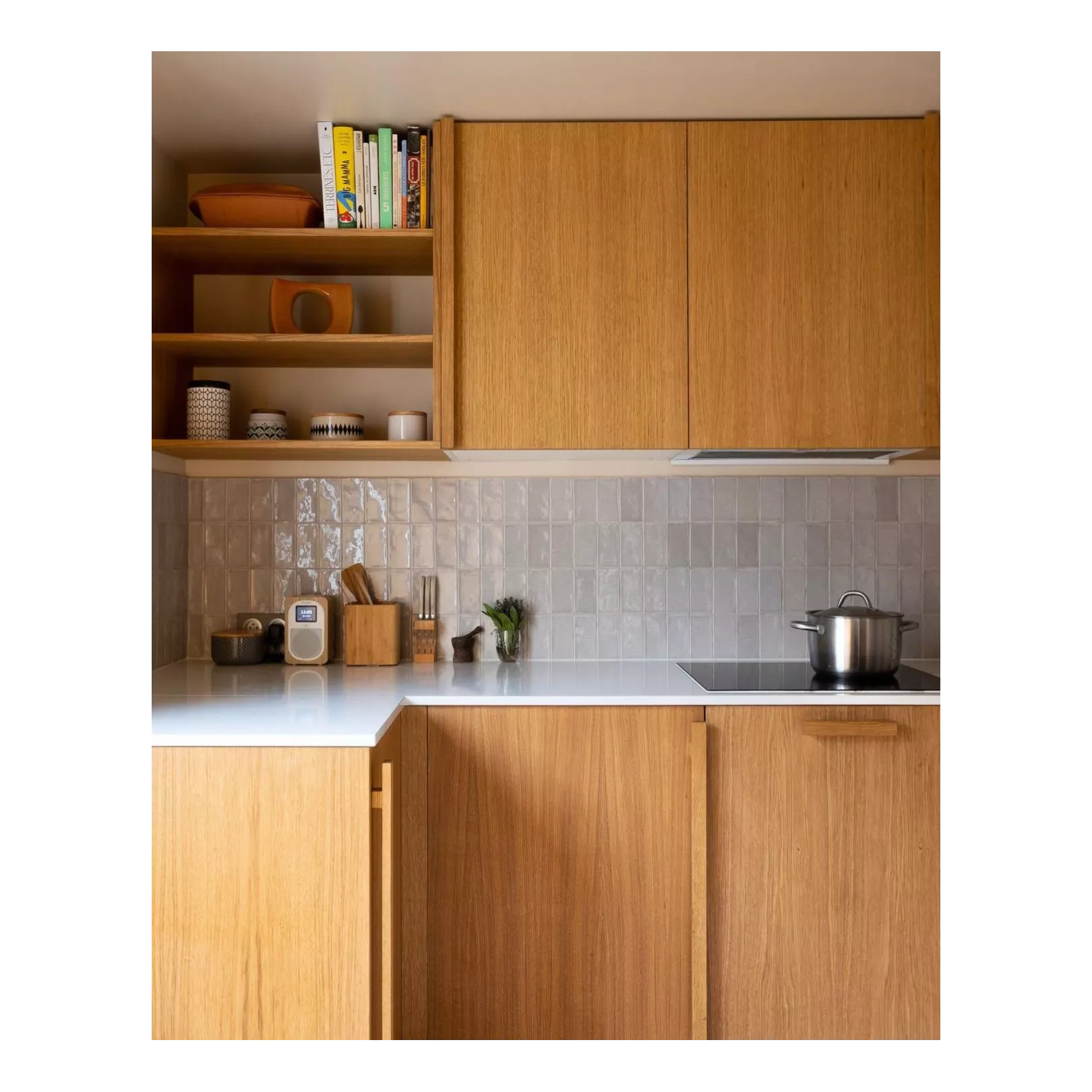 Remplacer un vieux carrelage durant la rénovation cuisine à paris 11 confiez la rénovation de votre carrelage de cuisine à paris 11 à des spécialistes. profitez d’un résultat moderne, durable et personnalisé pour sublimer votre espace culinaire. devis gratuit !
