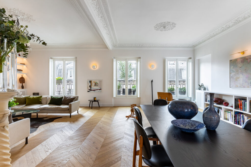 confiez la rénovation de votre duplex à paris 11 à des experts. bénéficiez d’un accompagnement personnalisé et de travaux de qualité pour transformer votre espace selon vos envies.