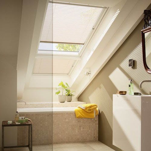 confiez la r&eacute;novation de votre salle de bain mansard&eacute;e &agrave; paris 11 &agrave; des experts. optimisez l&rsquo;espace sous les combles et b&eacute;n&eacute;ficiez d&rsquo;un am&eacute;nagement sur-mesure, moderne et fonctionnel.
