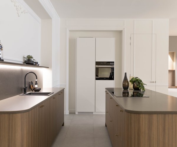 obtenez votre devis personnalis&eacute; pour une cuisine contemporaine &agrave; paris en 2025. design moderne, mat&eacute;riaux de qualit&eacute; et conseils sur-mesure pour r&eacute;aliser la cuisine de vos r&ecirc;ves.