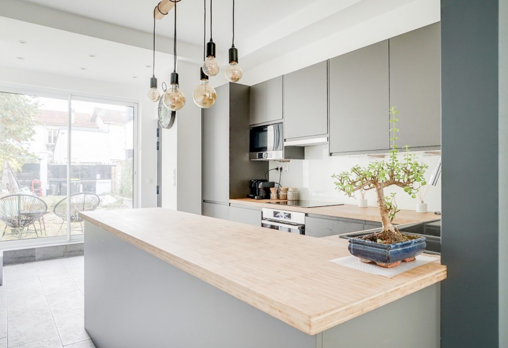 Réussir sa rénovation de cuisine optimisée à Paris 11ème : astuces et conseils en 2025 découvrez 11 astuces incontournables pour rénover votre cuisine à paris en 2025. conseils pratiques, idées déco et solutions gain de place pour un espace moderne et fonctionnel.